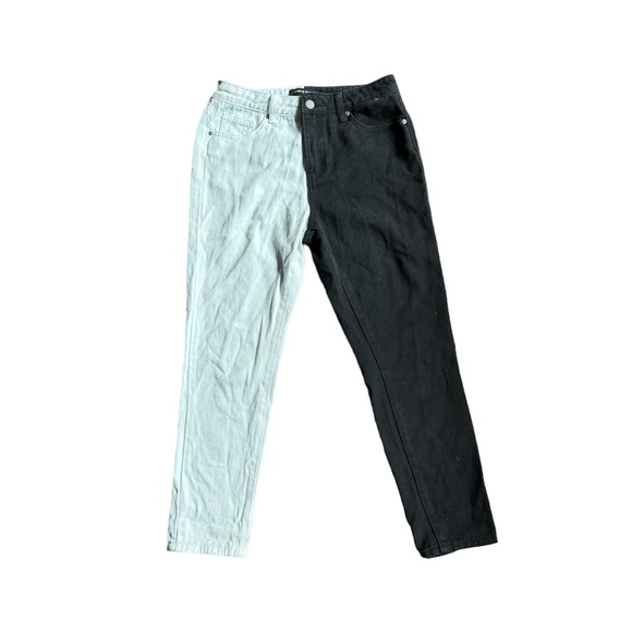 Black & White Jeans - Picture 4 of 6